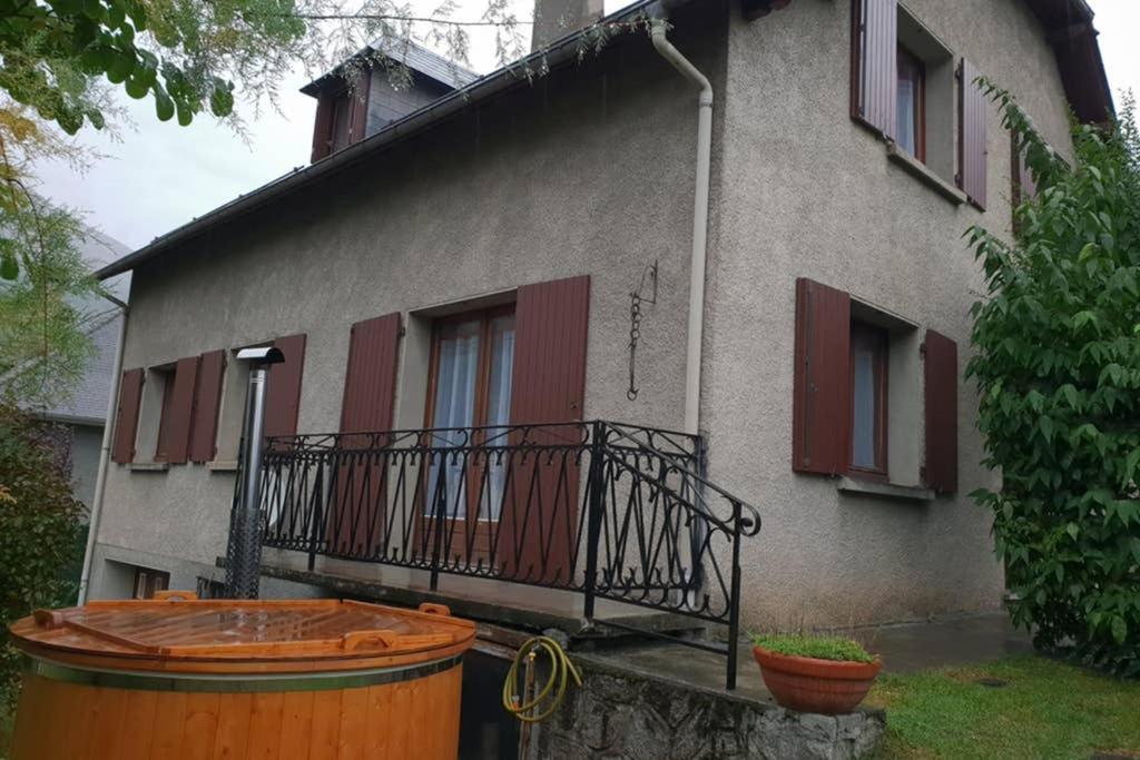 Le Gite Des 3 Vallees Villa Luz-Saint-Sauveur Exterior photo